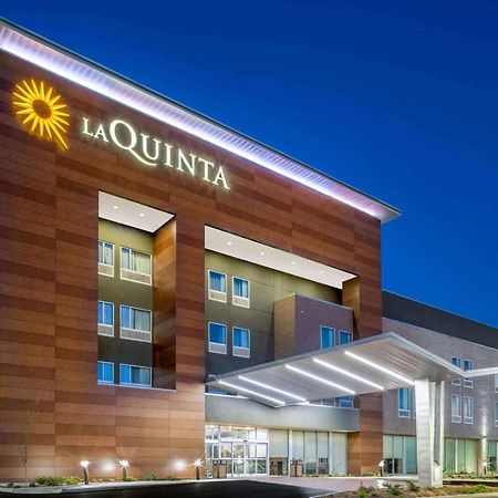 La Quinta Inn & Suites By Wyndham Louisville Ne - Old Henry Rd Exterior foto