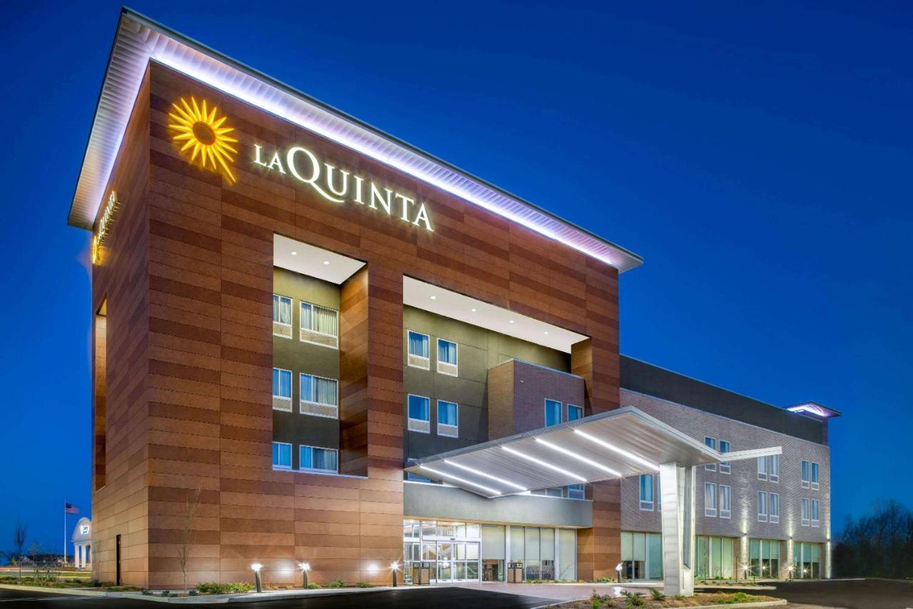 La Quinta Inn & Suites By Wyndham Louisville Ne - Old Henry Rd Exterior foto