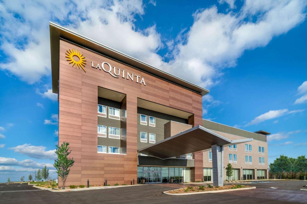 La Quinta Inn & Suites By Wyndham Louisville Ne - Old Henry Rd Exterior foto