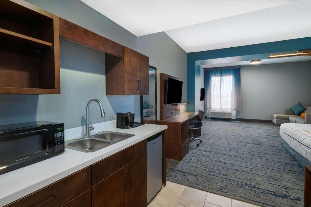 La Quinta Inn & Suites By Wyndham Louisville Ne - Old Henry Rd Habitación foto